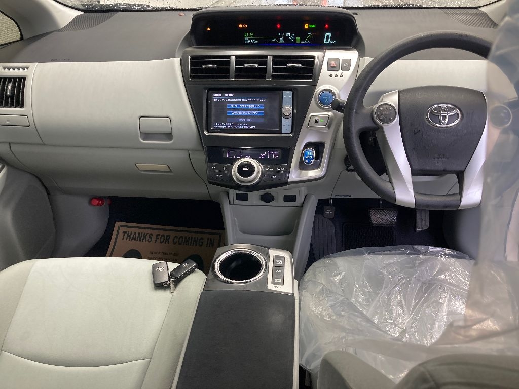 TOYOTA PRIUS ALPHA