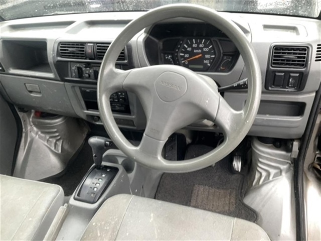 NISSAN CLIPPER