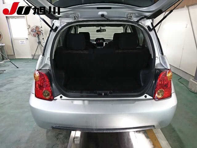 TOYOTA IST