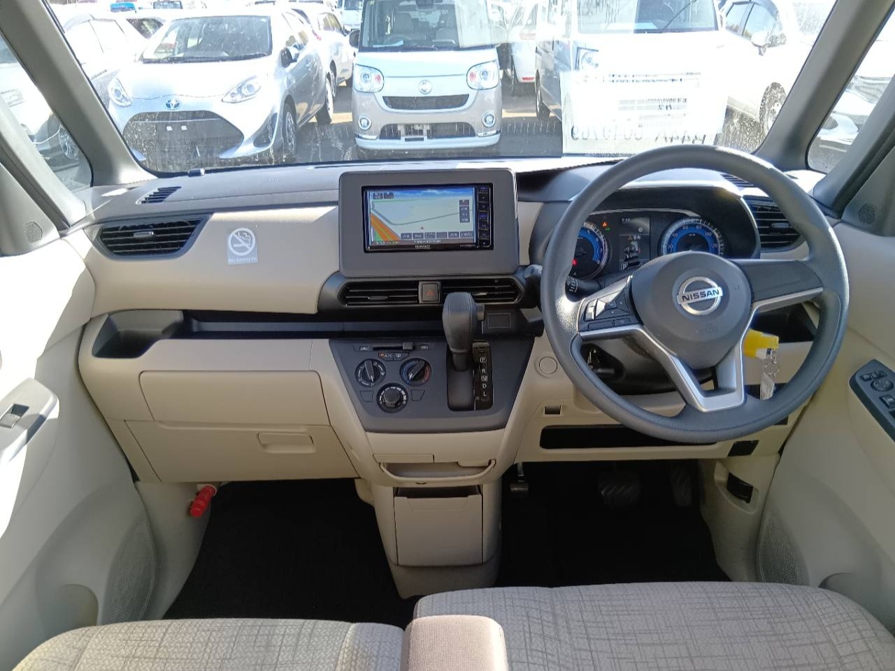 NISSAN ROOX