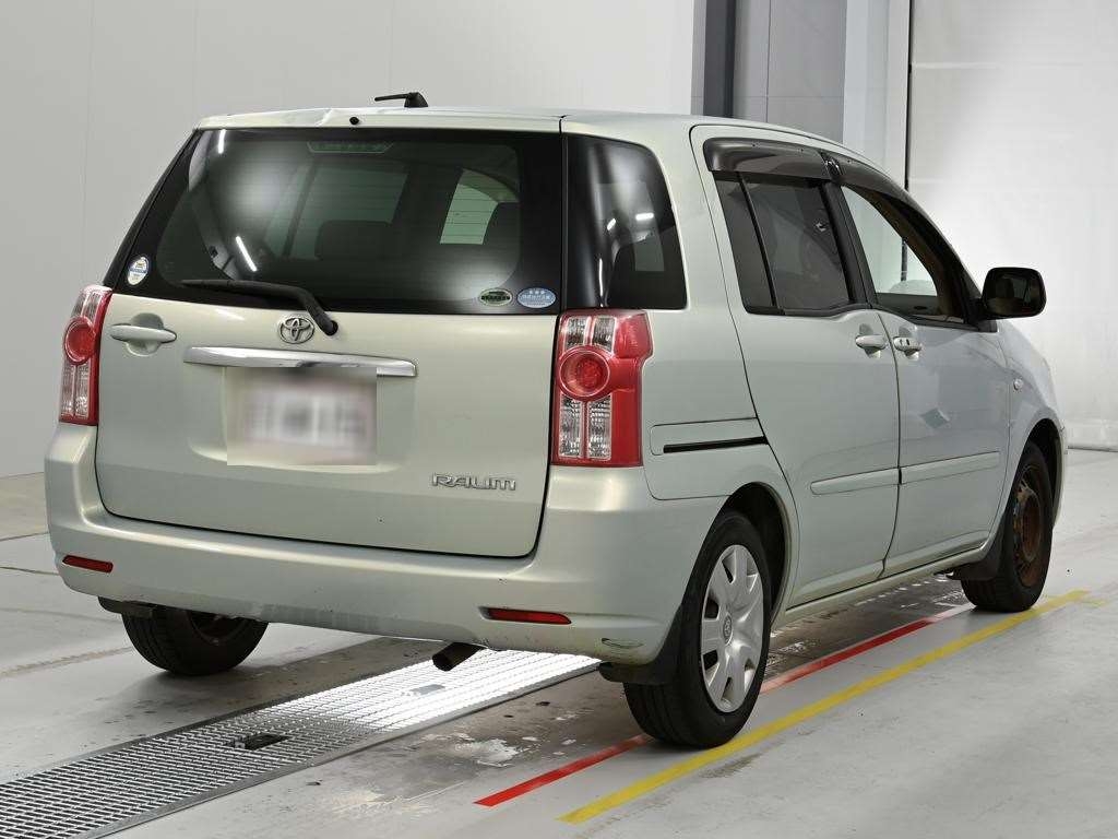 TOYOTA RAUM