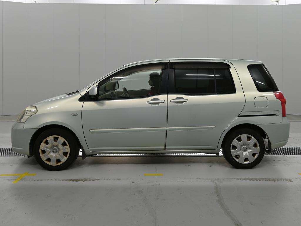 TOYOTA RAUM
