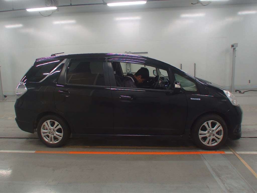 HONDA FIT SHUTTLE