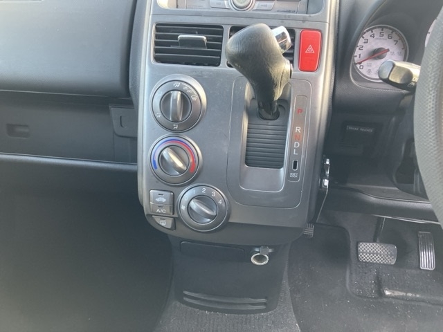 HONDA MOBILIO SPIKE