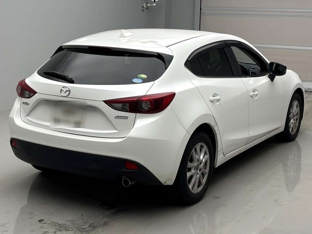 MAZDA AXELA