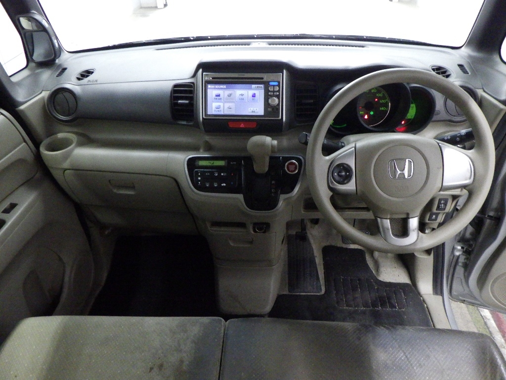 HONDA N-BOX+