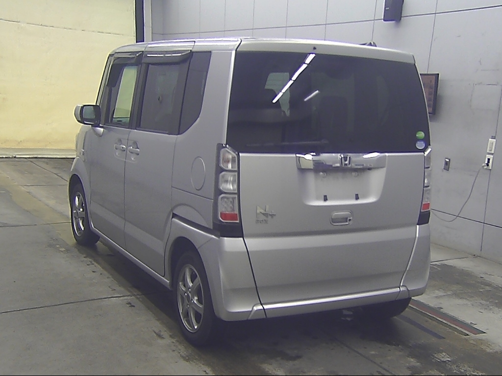 HONDA N-BOX+