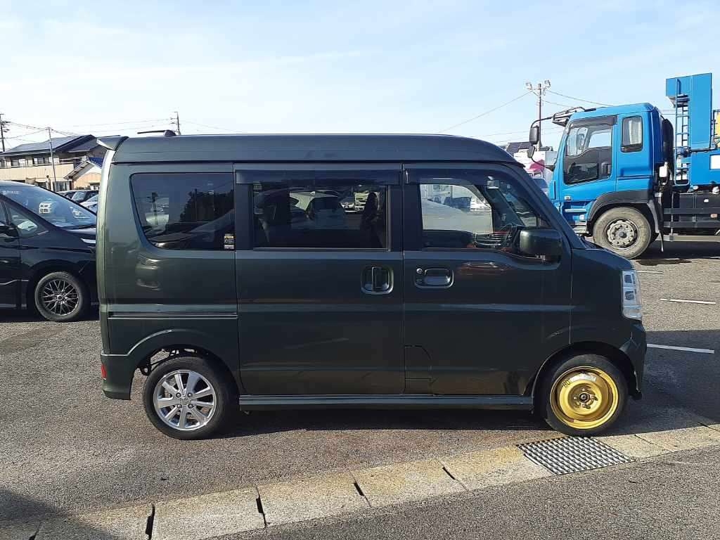 MITSUBISHI TOWN BOX