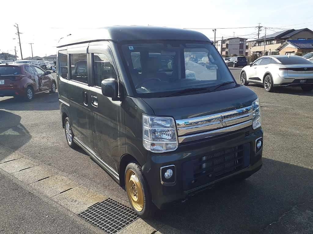 MITSUBISHI TOWN BOX