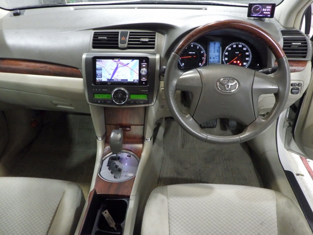 TOYOTA PREMIO