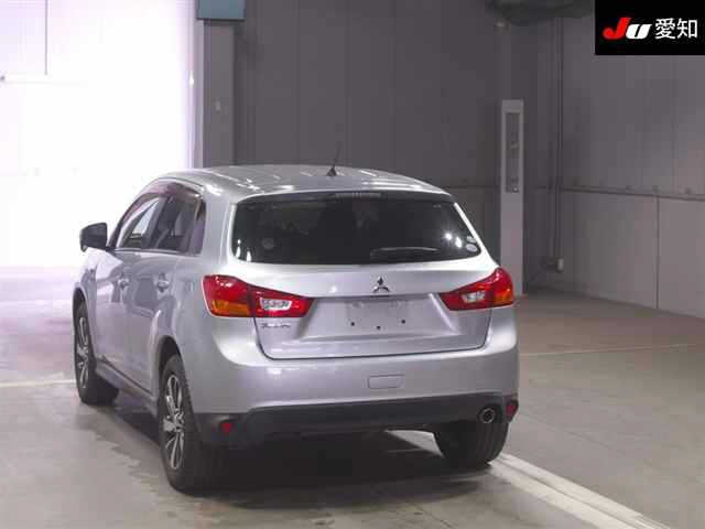 MITSUBISHI RVR