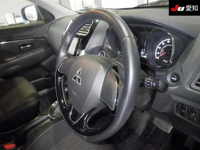 MITSUBISHI RVR