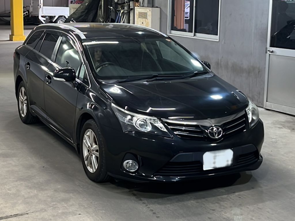 TOYOTA AVENSIS
