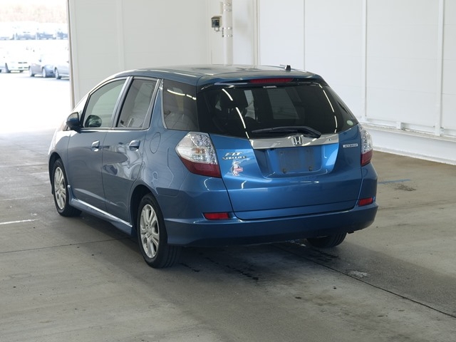 HONDA FIT SHUTTLE