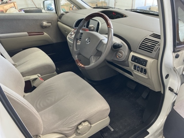 NISSAN PRESAGE