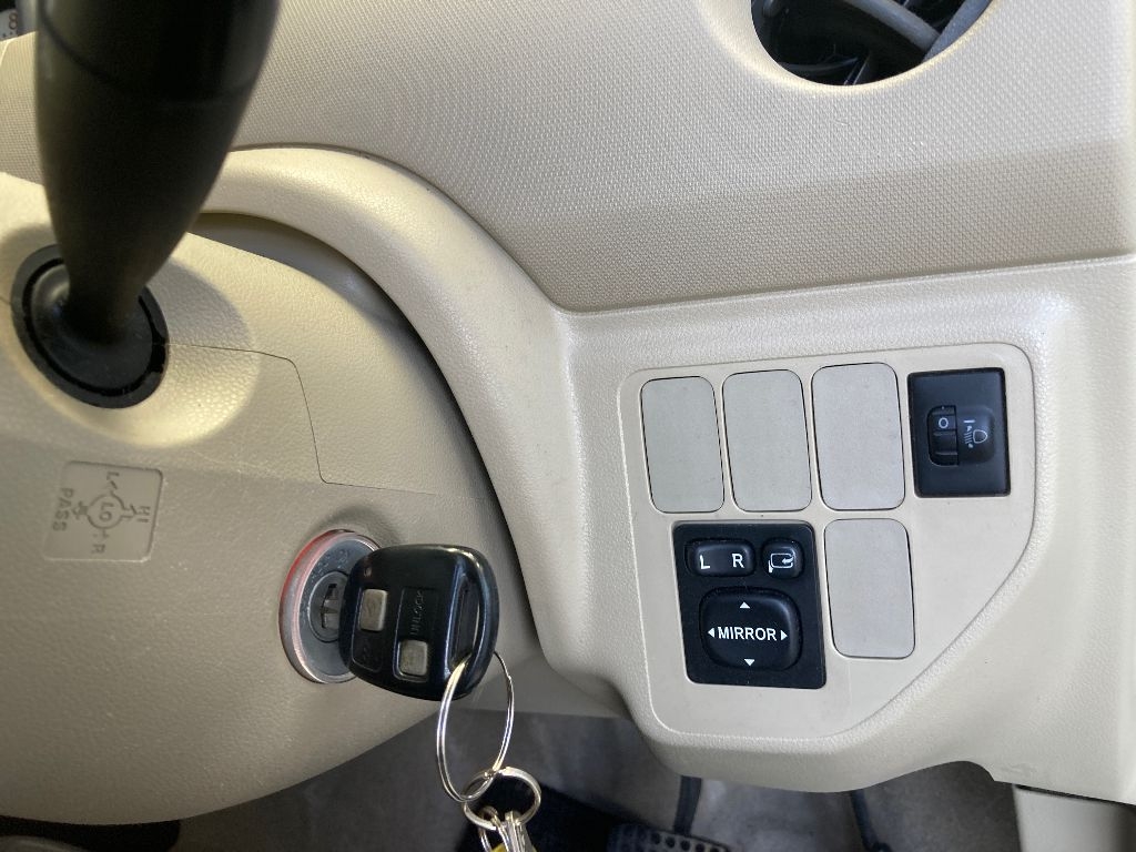DAIHATSU ESSE