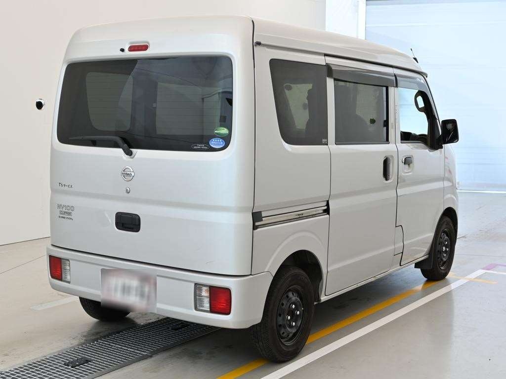 NISSAN NV100 CLIPPER