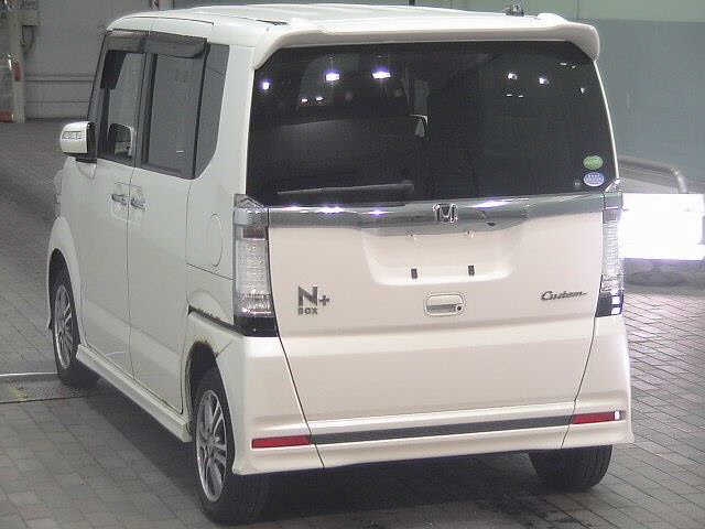 HONDA N-BOX+