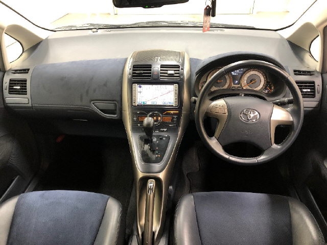 TOYOTA BLADE