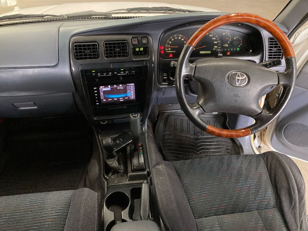 TOYOTA HILUX SURF