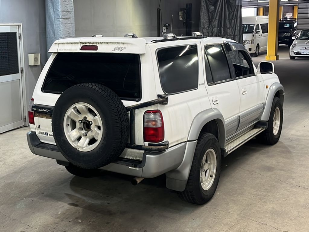 TOYOTA HILUX SURF