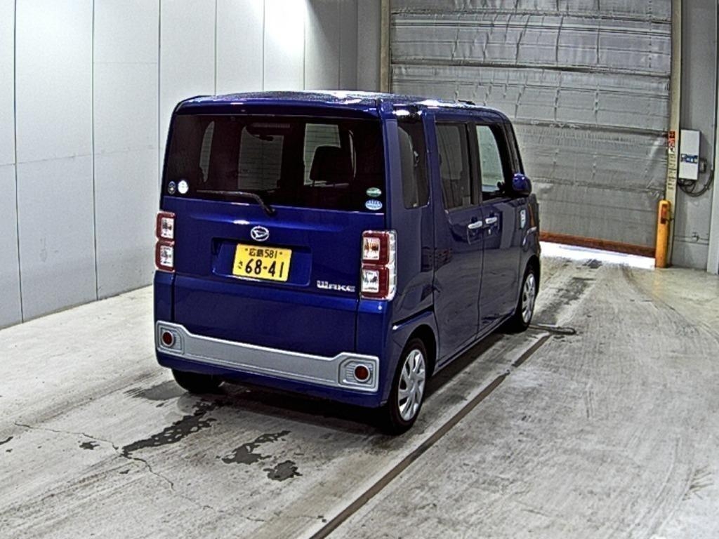 DAIHATSU WAKE