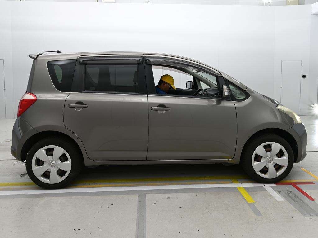 TOYOTA RACTIS