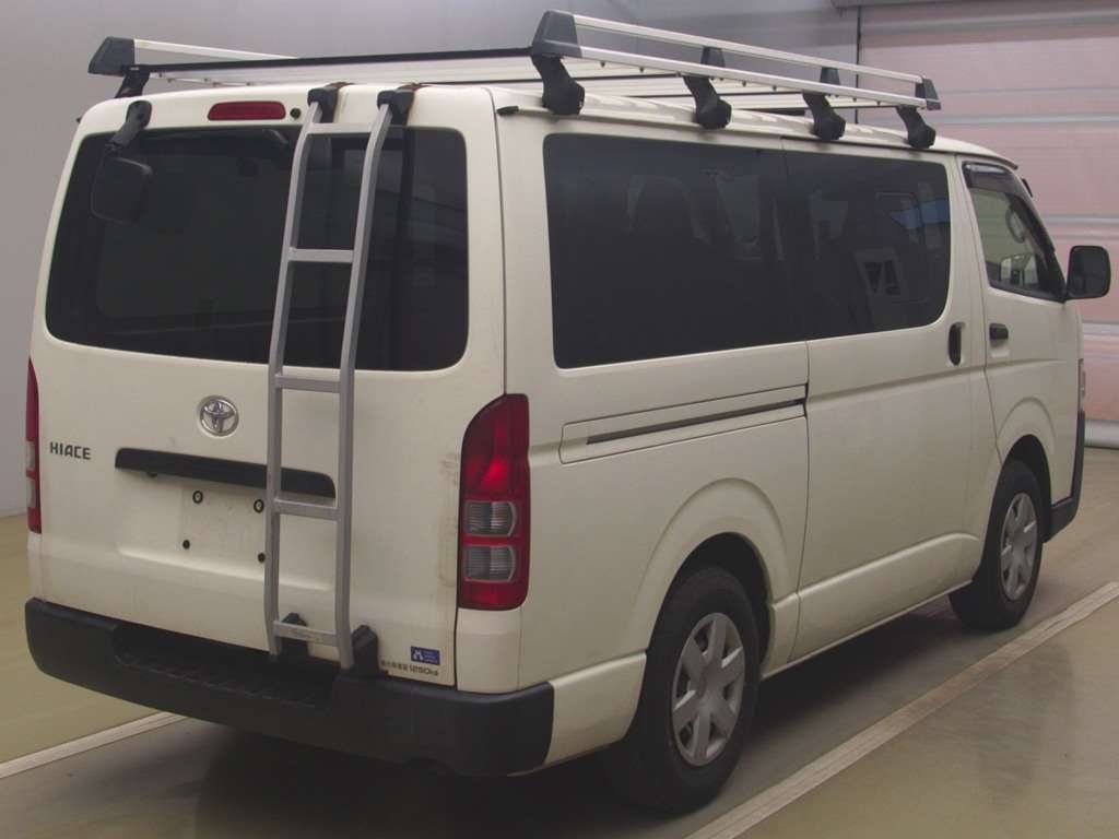 TOYOTA REGIUS ACE