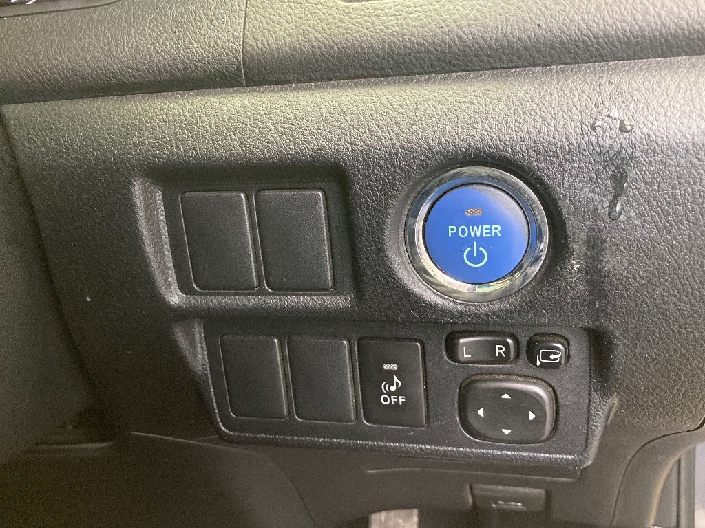 TOYOTA SAI