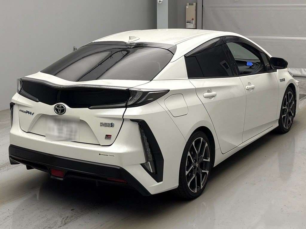 TOYOTA PRIUS PHV