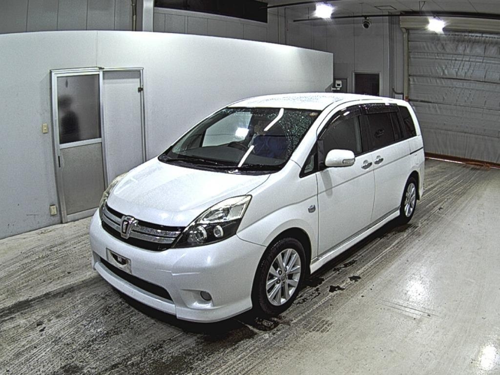 TOYOTA ISIS