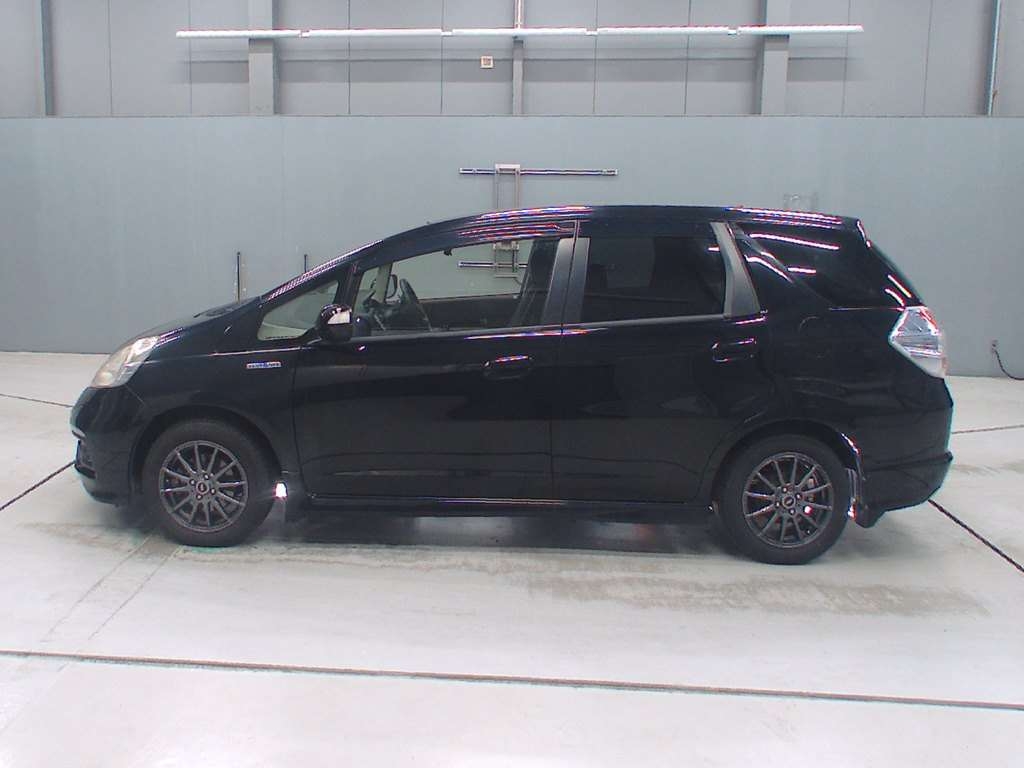 HONDA FIT SHUTTLE