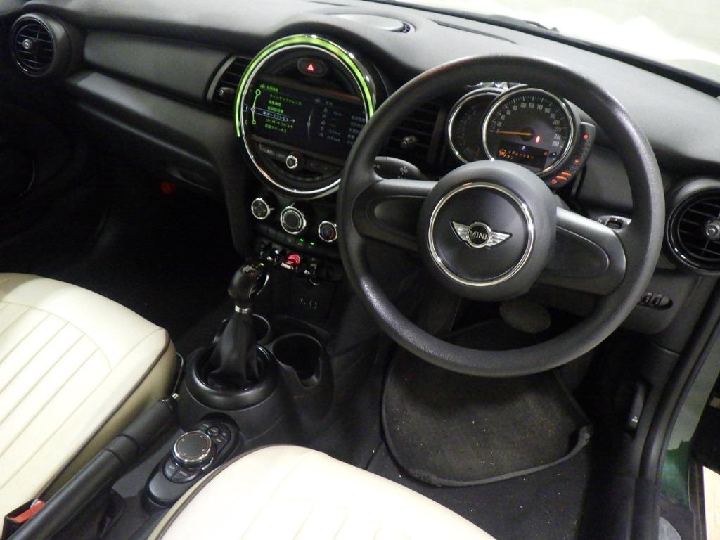 MINI HATCH