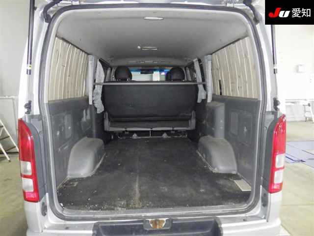 TOYOTA REGIUS ACE