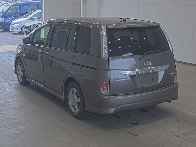 TOYOTA ISIS
