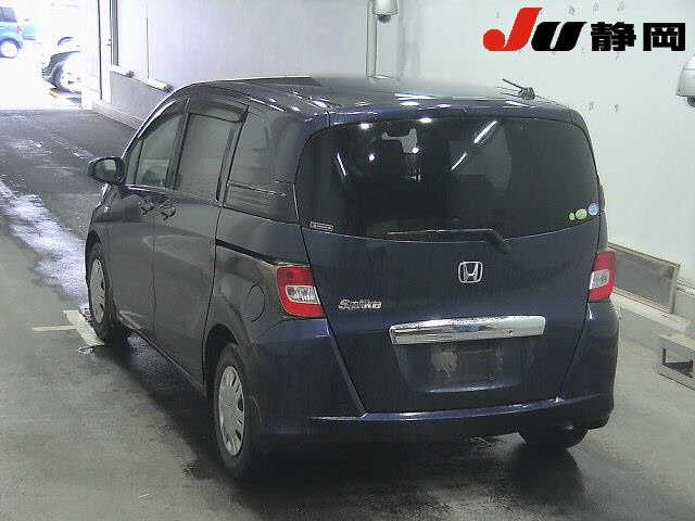 HONDA FREED SPIKE