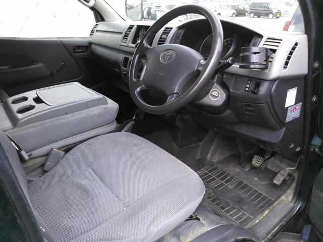 TOYOTA REGIUS ACE