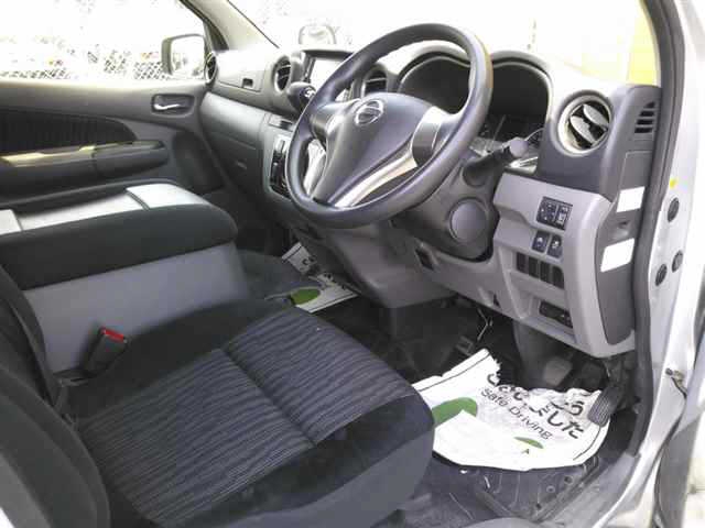 NISSAN NV350 CARAVAN