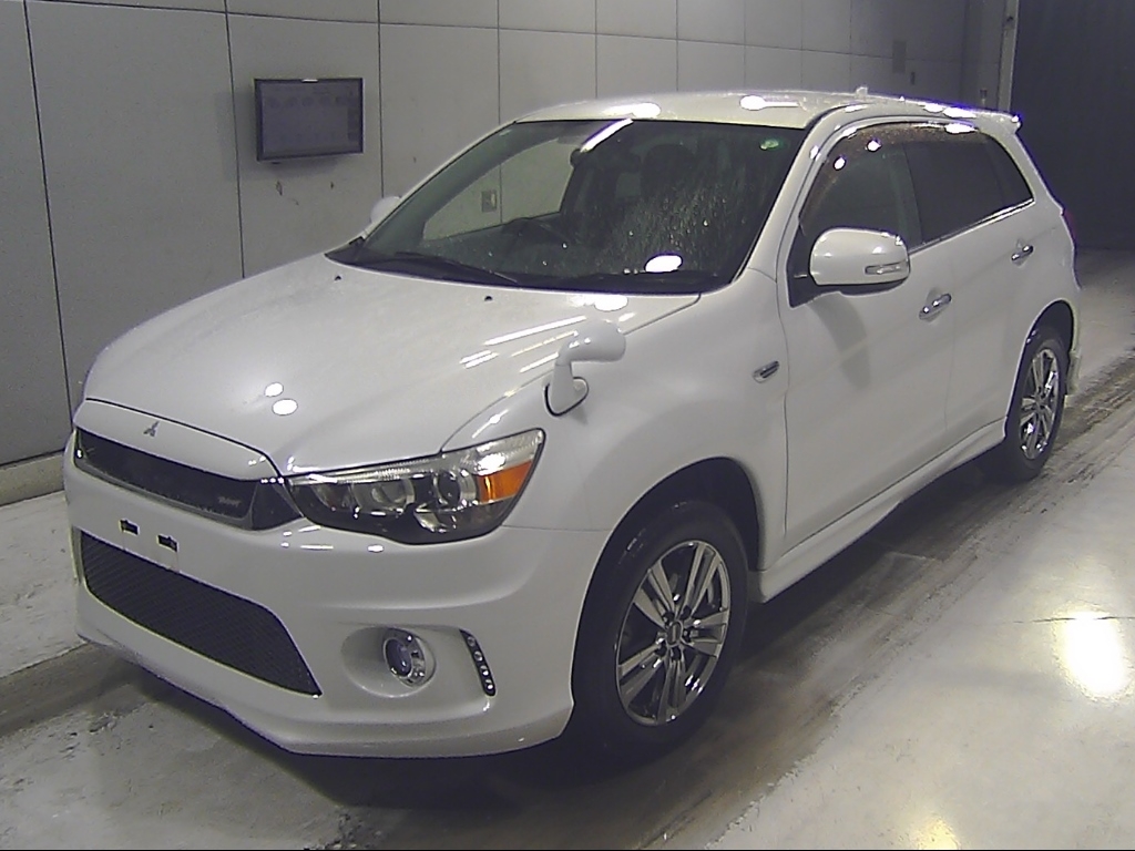 MITSUBISHI RVR