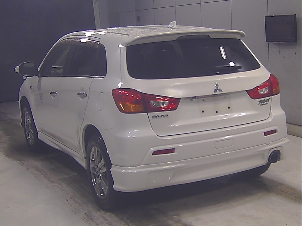 MITSUBISHI RVR