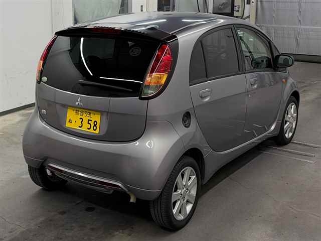 MITSUBISHI I