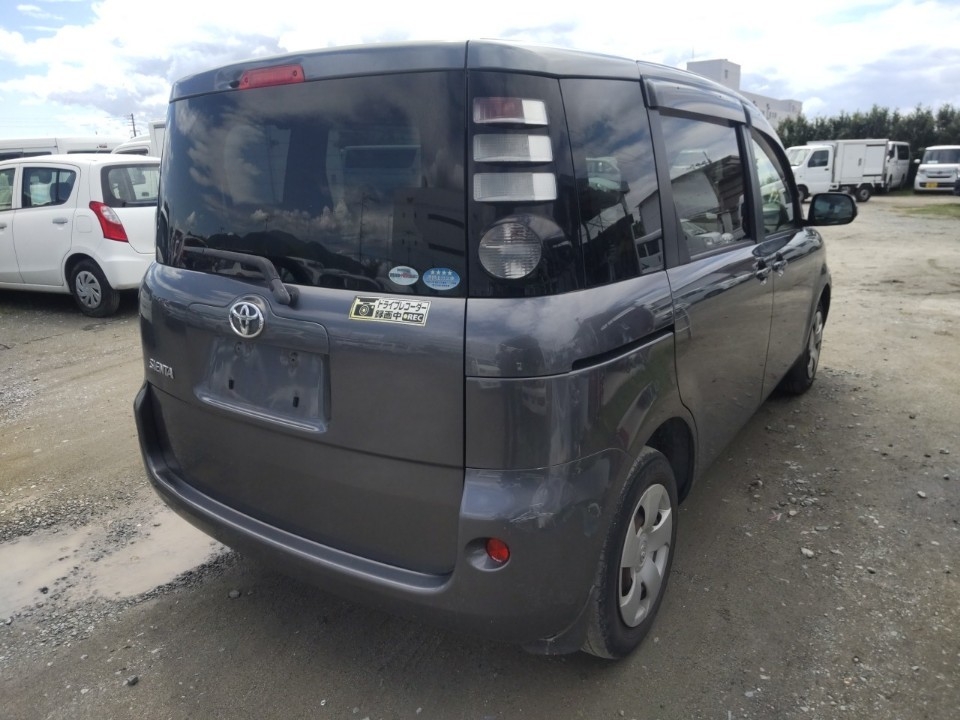 TOYOTA SIENTA