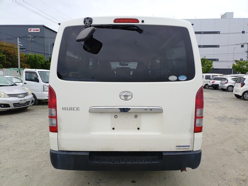 TOYOTA REGIUS ACE