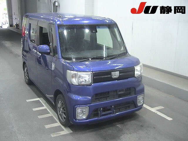 DAIHATSU WAKE