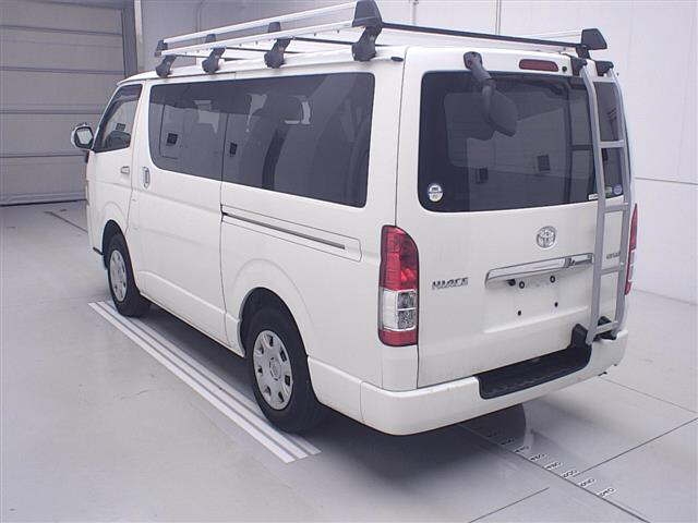 TOYOTA REGIUS ACE