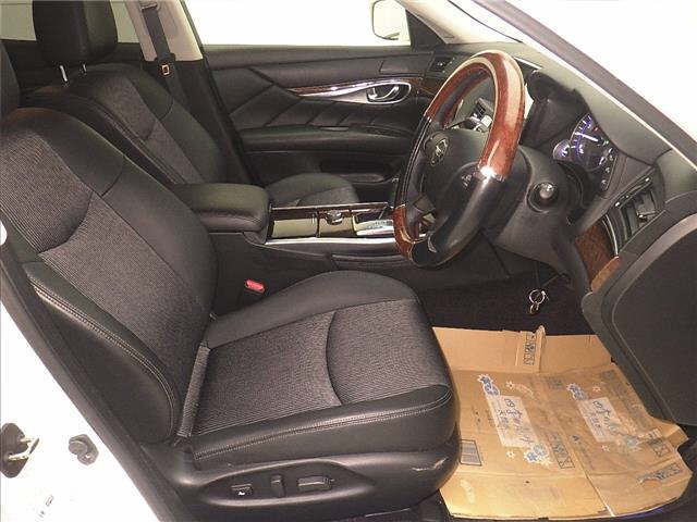 NISSAN FUGA