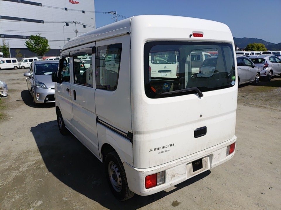 MITSUBISHI MINICAB