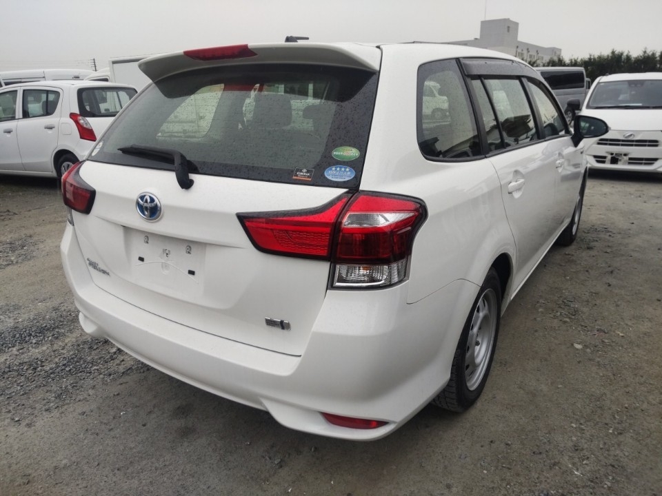 TOYOTA COROLLA FIELDER