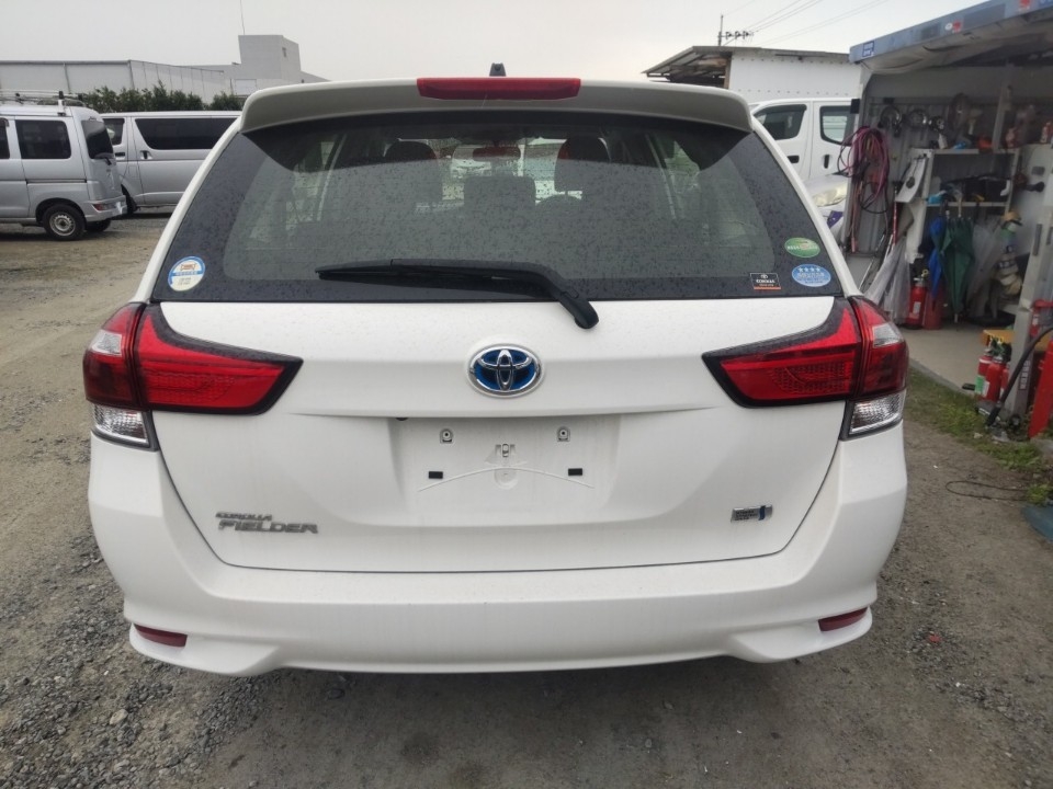 TOYOTA COROLLA FIELDER