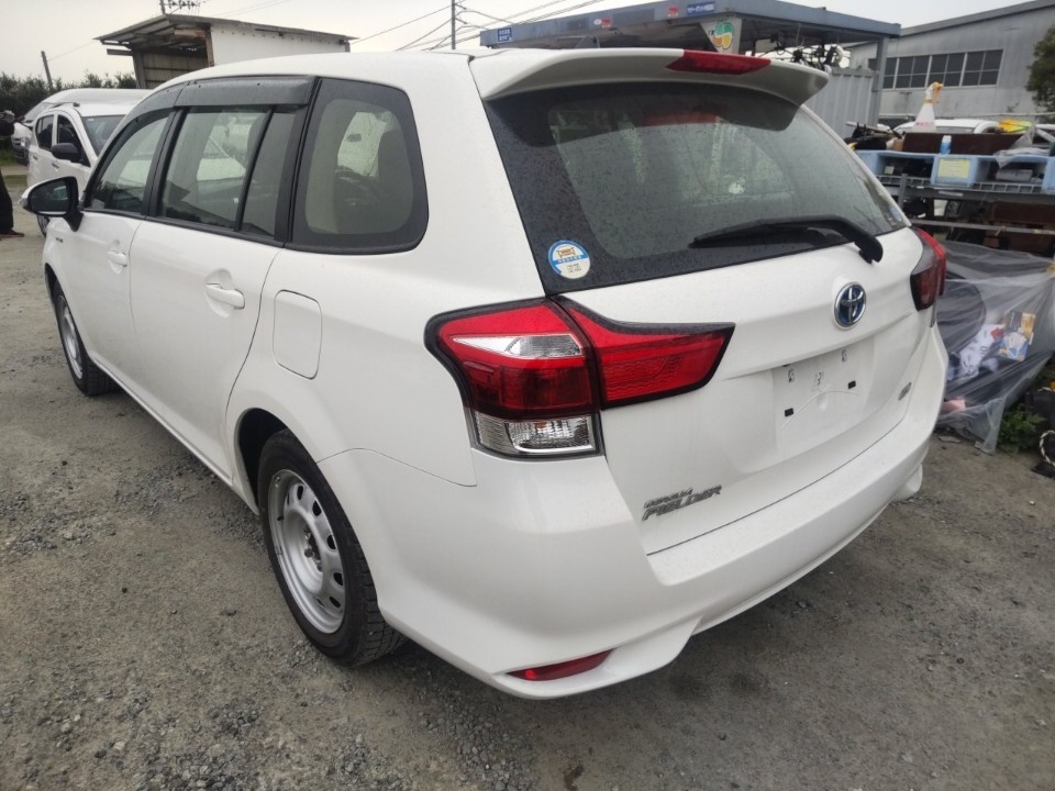TOYOTA COROLLA FIELDER